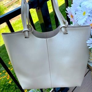 Large Neiman Marcus Shoulder Bag Tote  Champagne  - Gold